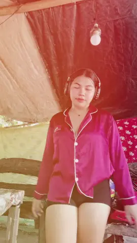 #onthisday #fyp #trending #headphones #wireless #wirelessheadphones #dance 