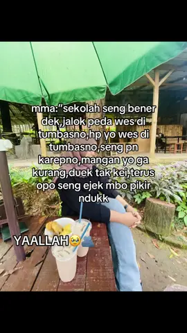 tunggu aku sukses yaa maa,nanti kita beli apa sg mma mauu,maaff nek ejek sering ngerepoti sampean ejek gelek gae pean nangis mergo ulah ku dereng isok gae pn bahagiaa🥹💗🫂 #fyp #fypシ゚viral #ibuhebat 