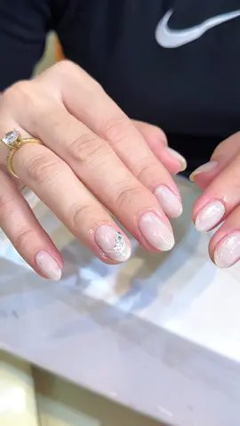 Trả lại e những nỗi buồn trả lại những niềm đau…. #nail #nailmatmeo #nailhaiphong #nguyenconghoa #lynnnailbeauty #lynnnails💅🏽 