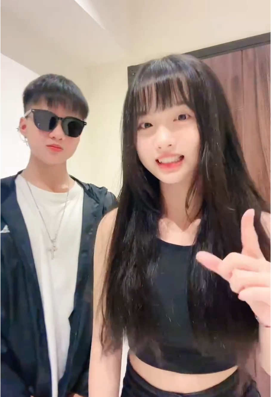 我弟說他是我哥🧑🏾‍🦱🧑🏾‍🦱#龍鳳胎#姐弟 #舞蹈 #手勢舞