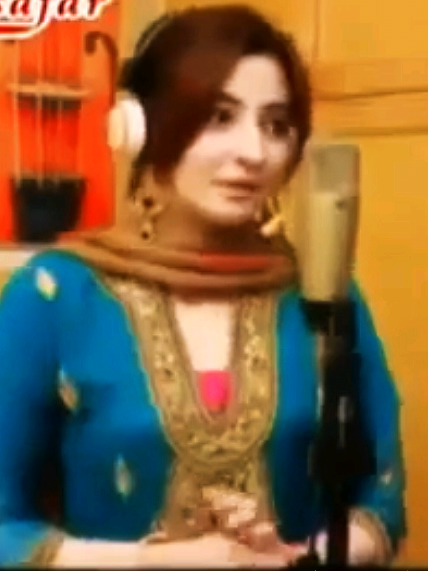 Slowed🌹Gul Panra☘️Song👸🏻🥰 Pata Pohegam Zra De Ma Pase Pagal da #GulPanra #pashtosong #pashtotapy #pashtoghazal #pashtopoetry #pashtoshayari #🌹gp☘️fan💞club✌️ Ghazal tapey song part_6 Taj Mahal Da Ashna Khais Me Gura Taj Mahal 