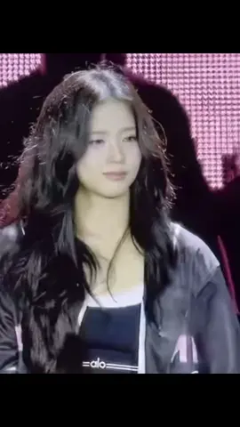 Jisoo’s face card on big screens it’s always a pleasure to watch #JISOO #JICHU #KIMJISOO #BLACKPINK_DEADLINE #DEADLINE_IN_LOSANGELESDay1 #BLACKPINK