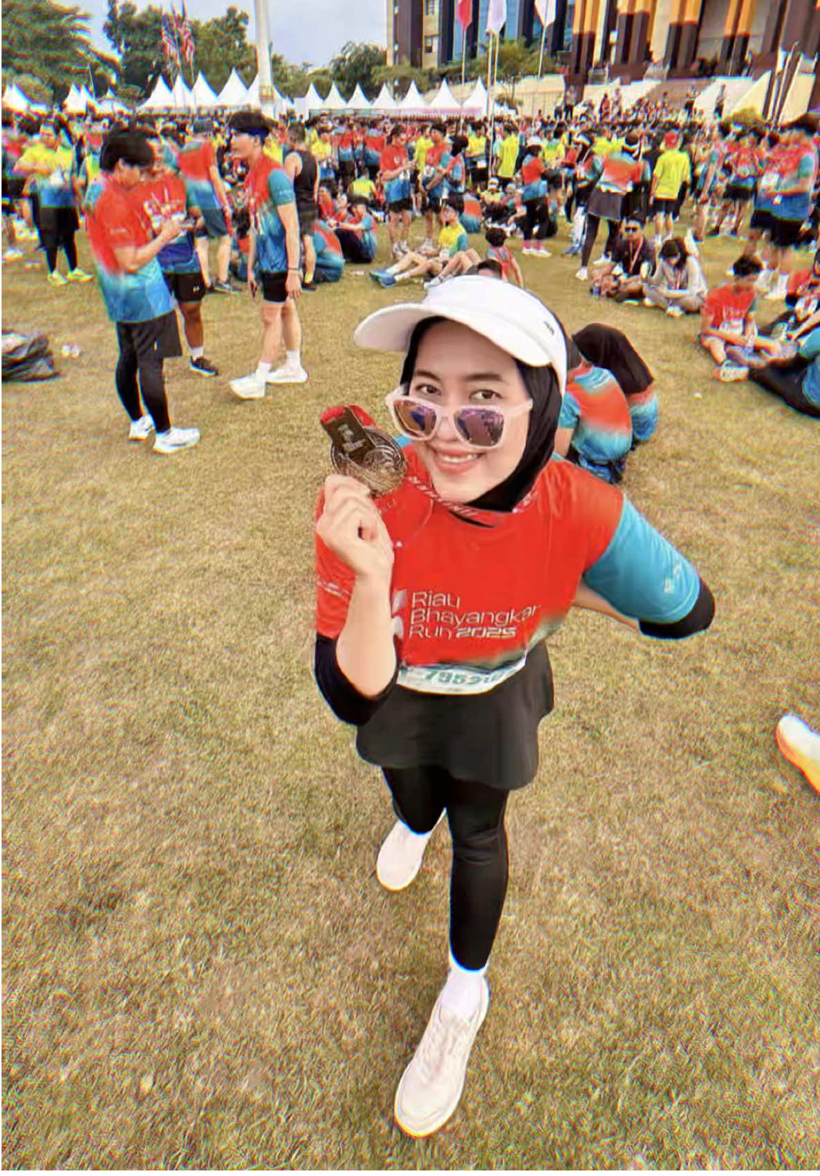 hihihi my first race😋🫶🏻 @Riau Bhayangkara Run 2025 #riaubhayangkararun2025 #rbr2025 #Running #pelarikalcer #savetesonilo #fyp #pekanbarurunners #pkucity 