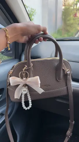 #taswanita #bostantenindonesia #bostantenbag #slingbagwanita #tasselempangwanita #milliebag 