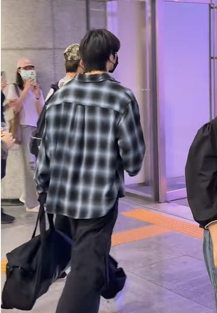 I like his style 😍 #hamin #smtr25 #smtrainee #smnbg #sohandsome #smtown 