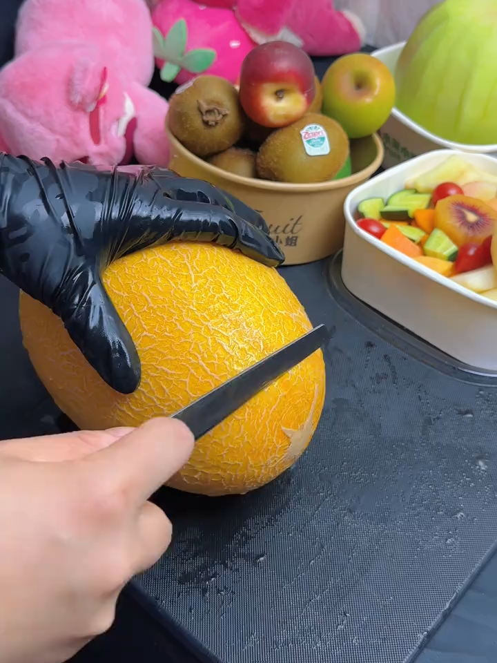 Satisfying Fruit Cutting🍈#melon#FruitHacks#HowTo#fruitcutting#ASMR#FruitLovers#SuperFruit#Healthyliving#FoodPorn#SummerFruit#Fyp#Viral #Tiktokfood #usatiktok🇺🇸