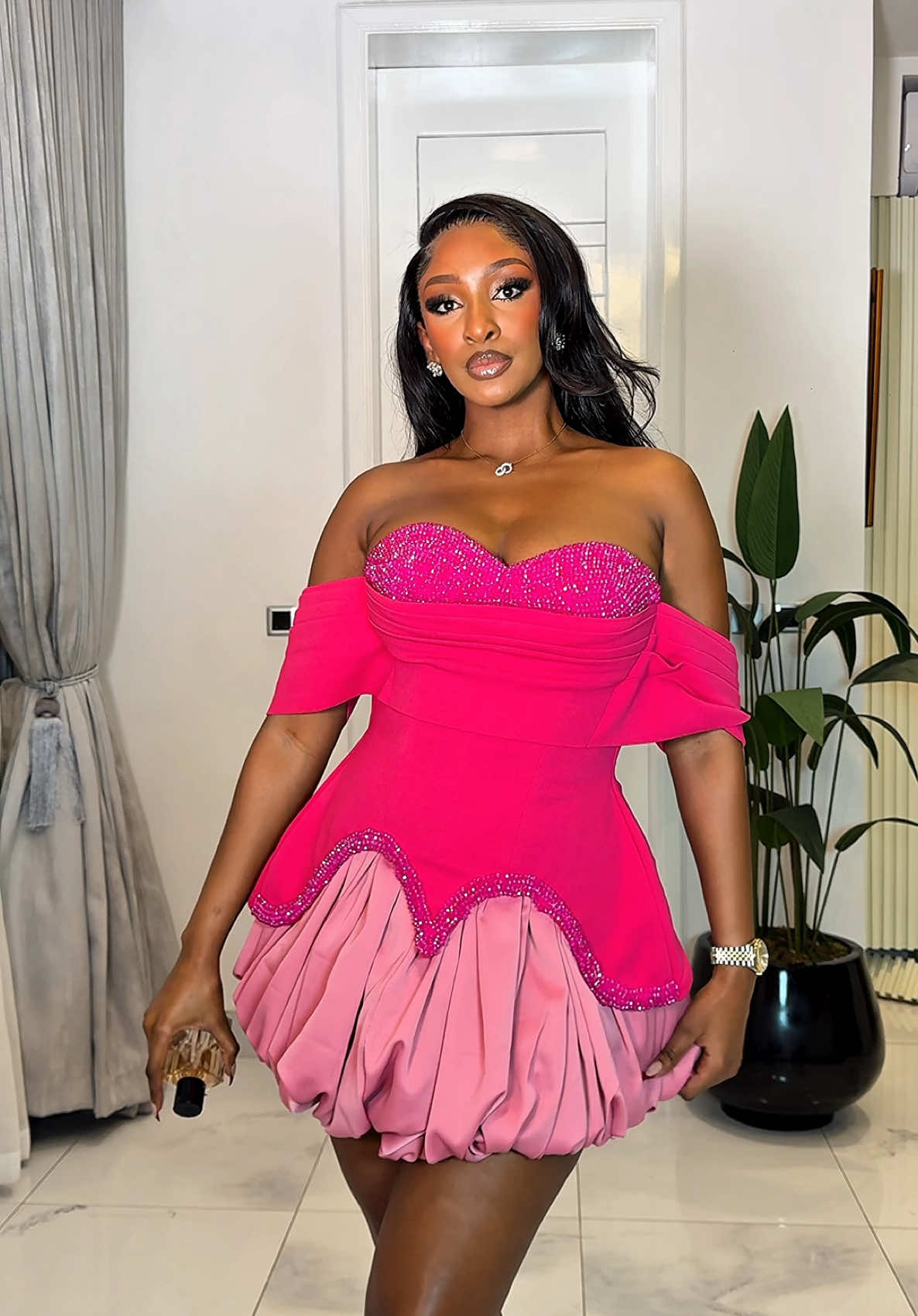 A pink princess in @toryv_luxe.