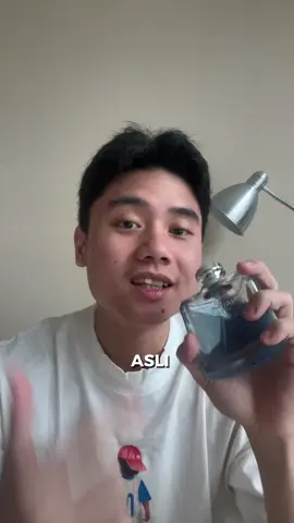 Parfum yang cocok buat kerja, panas-panasan, sampai olahraga 💨 Wanginya segar, gak bikin pusing apalagi mual! #ParfumCowok #NauticaVoyage #KeranjangKuning #ParfumMurahEnak #WangiSeharian #ParfumPria #FYP #TikTokShop #CowokWangi @kelviinn13 