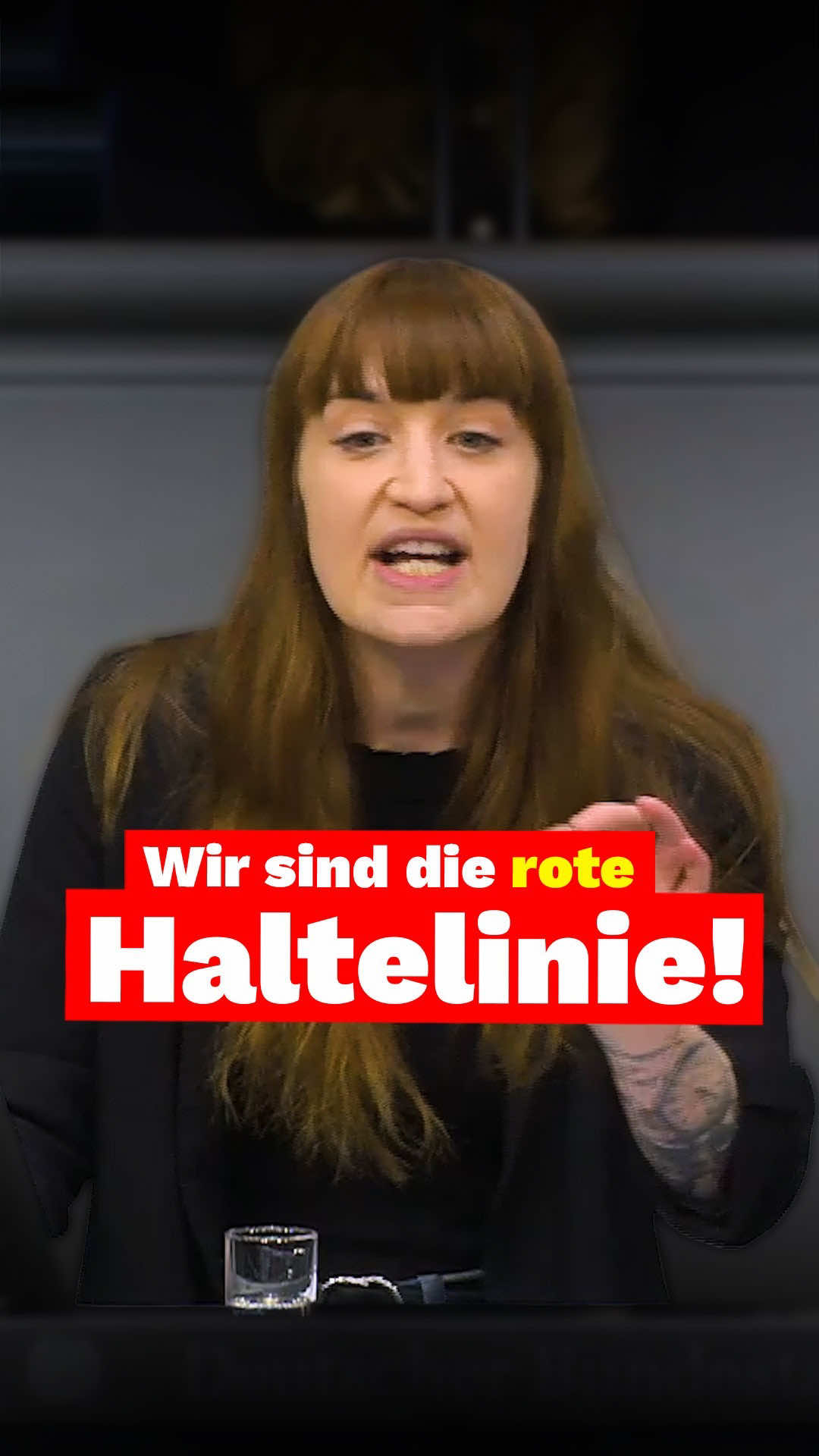 Die letzte Woche im Bundestag war wild. Wir sprechen Klartext. Wir sind für euch im Bundestag und kämpfen dafür, dass alle Menschen ein gutes Leben haben. @Heidi Reichinnek, MdB @ines_schwerdtner @Jorrit Bosch @Donata Vogtschmidt @Dietmar Bartsch 