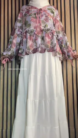 #floraltop #blouse #muslimahfashion #summeroutfits #foryoupage @yongtongfushi 
