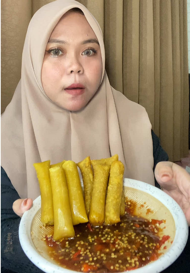 Rujak Siwil Pake Petis Dari Mdr 🤤 #rujaksiwil#rujakpetis#siwil#siwilgoreng#rujakpedas#petis#petismadura#petismdr#fyp#fypシ゚viral#mukbang#sambalpetis