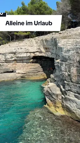 Der Strand heißt Felsen Meer (hab ich bei IG verlinkt) 📷Ich hab eigentlich schon viel an meinem ersten Tag alleine gemacht oder 🤓 Hat sich auf jeden Fall so angefühlt. #kroatien #pula #alleine #alleineurlaub 