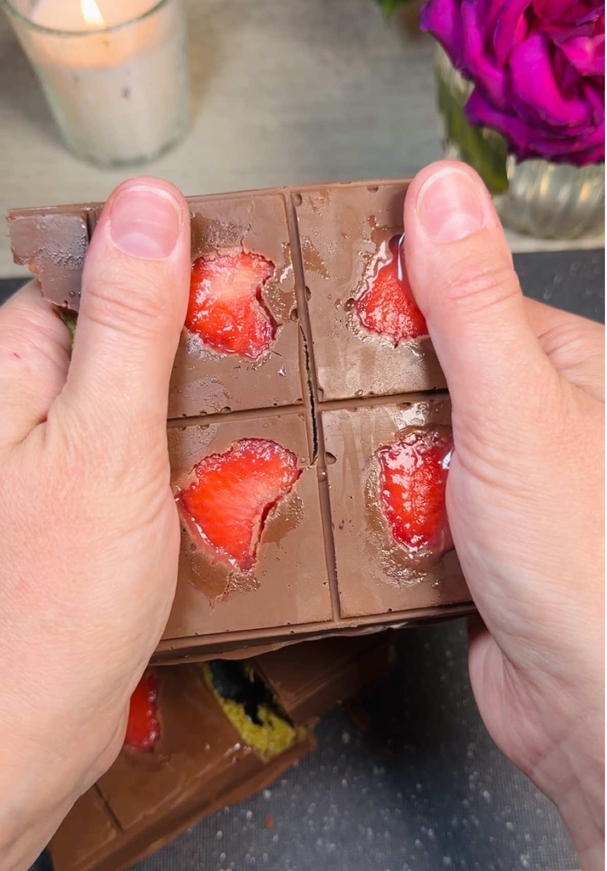 Day 46 of Making Dubai Chocolate until I get rich 🍫🤑 #dubai #chocolate #dubaichocolate #fruitchocolate #trending #strawberrychocolate 