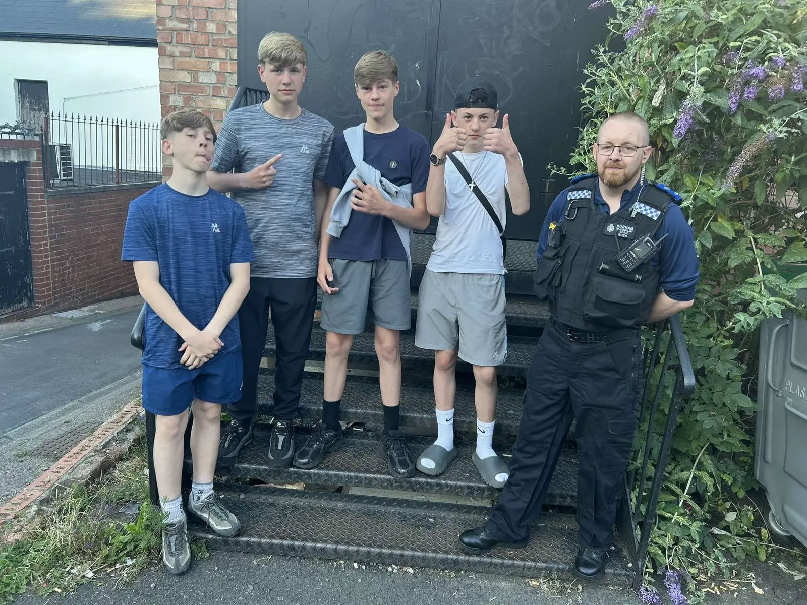 #promomakanliburan #fyp #durham #jpg #watch #police #policeofficer #policeoftiktok #newcastle #party #partytime #famous #makemefamous @__sam.met0 @Zac @Harry™️ @ꨄ 𝐋 𝐀 𝐘 𝐋 𝐀 ꨄ 