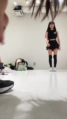 オーディション終わり！沢山褒められて笑顔なえまです☺️前からこれ撮ろって言ってたからやっと取れて🤣後1個練習してるヤツあるからあげます(´・ω・)つコメントよろしくね💕︎#アイドルになりたい #えま #おすすめにのりたい #毎日投稿 #おすすめ #アイドルになりたい小学生 #kpopアイドル目指してます #練習生になりたい #表情管理は大事