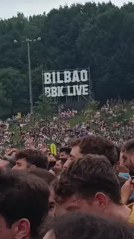 Sábado de @Bilbao BBK Live, vimos a la queen Kylie Minogue, me sorprendió para muy bien Nathy Peluso y desganados Carolina Durante y Daniano David. #bbklive2025 