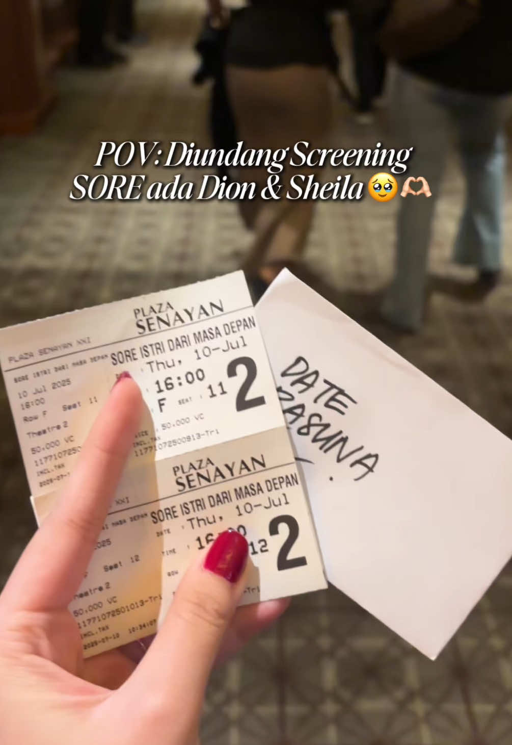Siapa yang udah nonton SORE 💗? Seru banget deh hari itu walaupun sempet lupa beliin bunga buat temen sidang, tapi aman banget karena masih ada @buket jakarta yang siap 24/7! #sore #sheiladara #dionwiyoko #filmsore #bersamarangkaianbunga #CapCut 