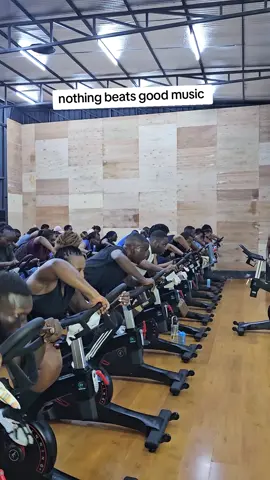 join Us every Monday, Thursday  & Saturday  for Spin classes  #spinexpirence #FitnessGoals #NoExcuses #LennixGym #gym #clublennix #GymLife 