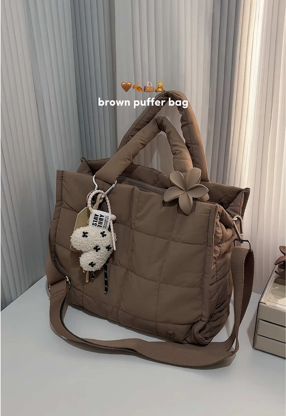 Replying to @Keyzhei spacious puffer bag 🍪🤎🍂🧸👜 #pufferbag #crossbodybag #everydaybag #westbronco @WESTBRONCO.PH #bagrecommendation #universitybag 