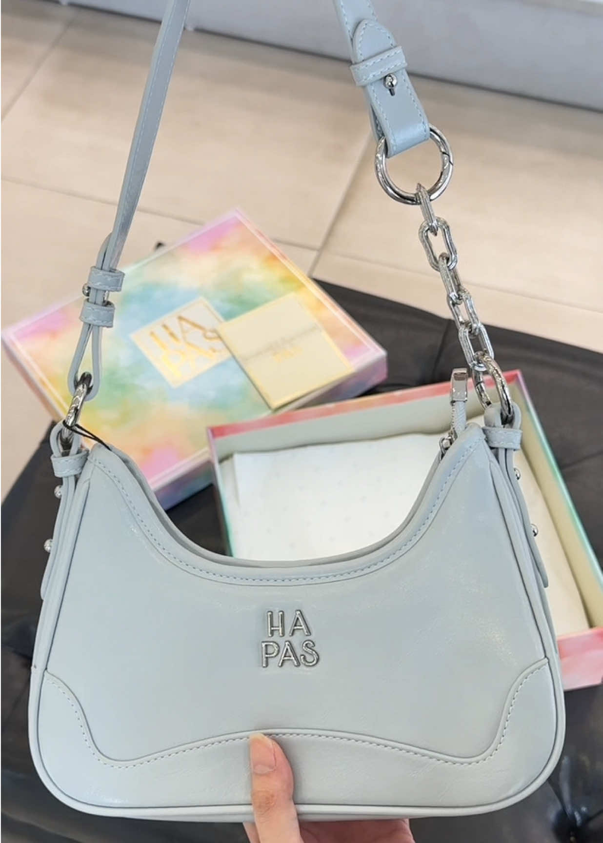 Túi Quai Xích Lea Chain - Xanh Ghi #CapCut #fyp #xuhuong #reviewtuixach #tuixachhapas #hapas #daydreams #tuixanhghi 