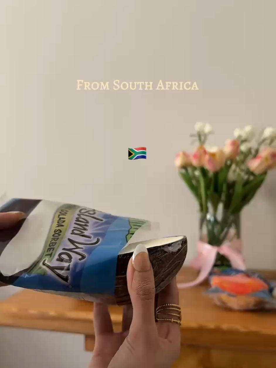 إيلاندواي مو بس سوربيه… تجربة ما تتفوت! 🍓✨ طبيعي، نظيف، ومن قلب الفاكهة 🍍 اضغط اللينك تحت وشف أقرب منفذ بيع لك 👇🏼 #ايلاندواي #سوربيه_طبيعي #من_قشور_الفواكه #طعم_يفوق_توقعاتك 