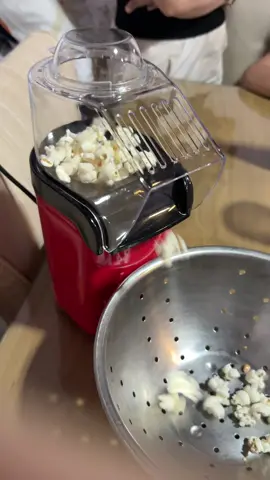 Tuwang tuwa ang mga ferson  #popcornmaker 