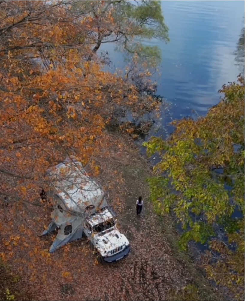 Pretty girl Camping with a roof top tent is convenient and safe. Relax with your best friend on the romantic lakeside #girlcamping #camp #camping #Outdoors #asmr #relax #Vlog 