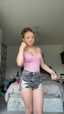 #fypppppppppppppppppppp #makemefamous #glowup? #blowthisupforme #summeriutfits 