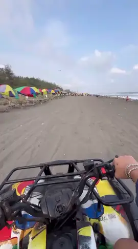 kaka sama ade bungsu nya ke pantai, ade yg satunya lagi muncak 🌊⛰️ #firmanboy00💘 #firmanmaulana #masboygwsm #maira #berandatiktok #masukberanda #fyp #foryou #4upage #xyzcba