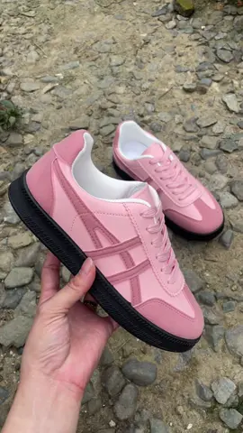 Lowcut sneakers shoes for women and men #shoes #rubbershoes #sneakers #womenshoes #miashoes #casualshoes #forwomen #fyp #fyppppppppppppppppppppppp 