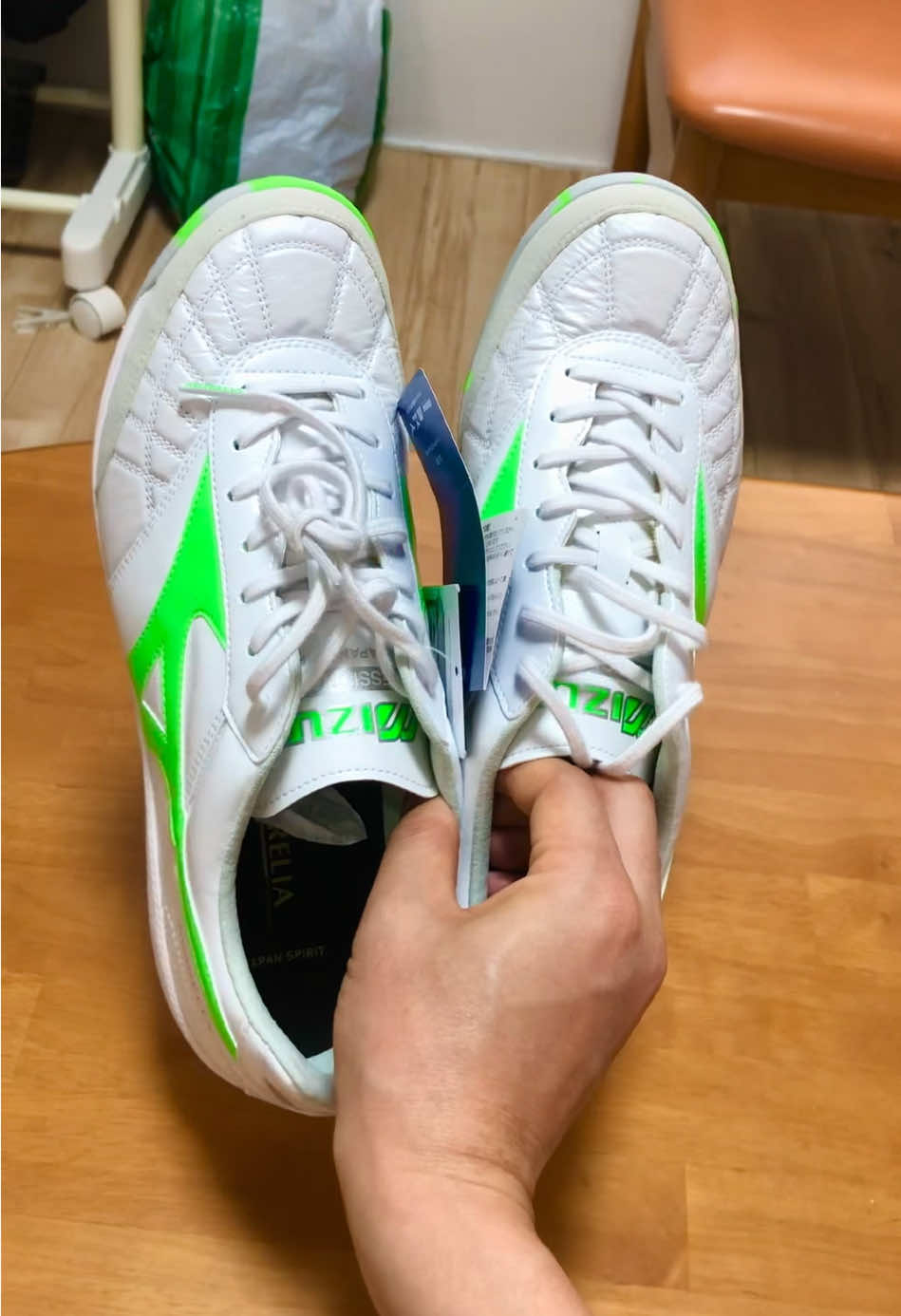 Đôi này ko làm ae thất vọng đâu. Nhẹ êm chân cực 🤓#mizuno #mizunosalajapan #football #giaydabong #xuhuong 