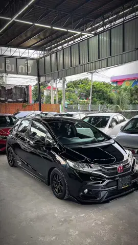 Honda Jazz Gk Rs สีดำโคตรหล่อ จัดทรงให้เรียบร้อย ทรงนี้ไม่มีเขิน ใครฟิตมาได้เลย #BIGNCARS #IGGARAGE #honda #jazzgk 
