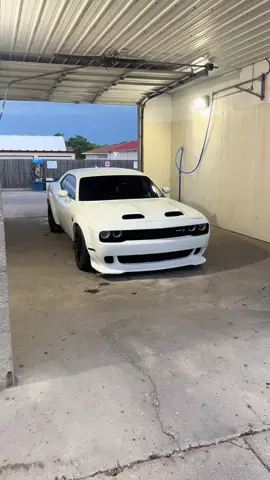 Whine sounds way better😭 #fypシ #fypage #dodge #hellcat #cars #cartok #dodgechallenger #hellcatredeye #supercharger #superchargerwhine #viral 