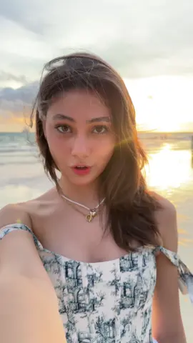 SUNSETS BY THE BEACH!! 😭💕