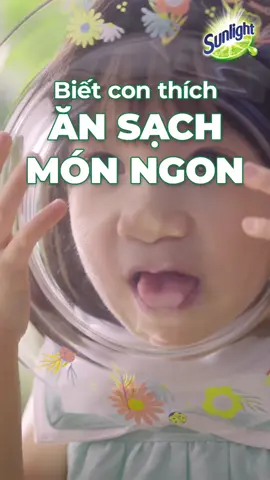 Biết con thích ăn sạch món ngon nên mẹ chọn Sunlight Thiên Nhiên, giúp chén dĩa sạch lành tính cho con ăn ngon hết mình! #SunlightThienNhien  #RhamnoClean Tất cả hình ảnh nhân vật được tài trợ bởi Unilever.