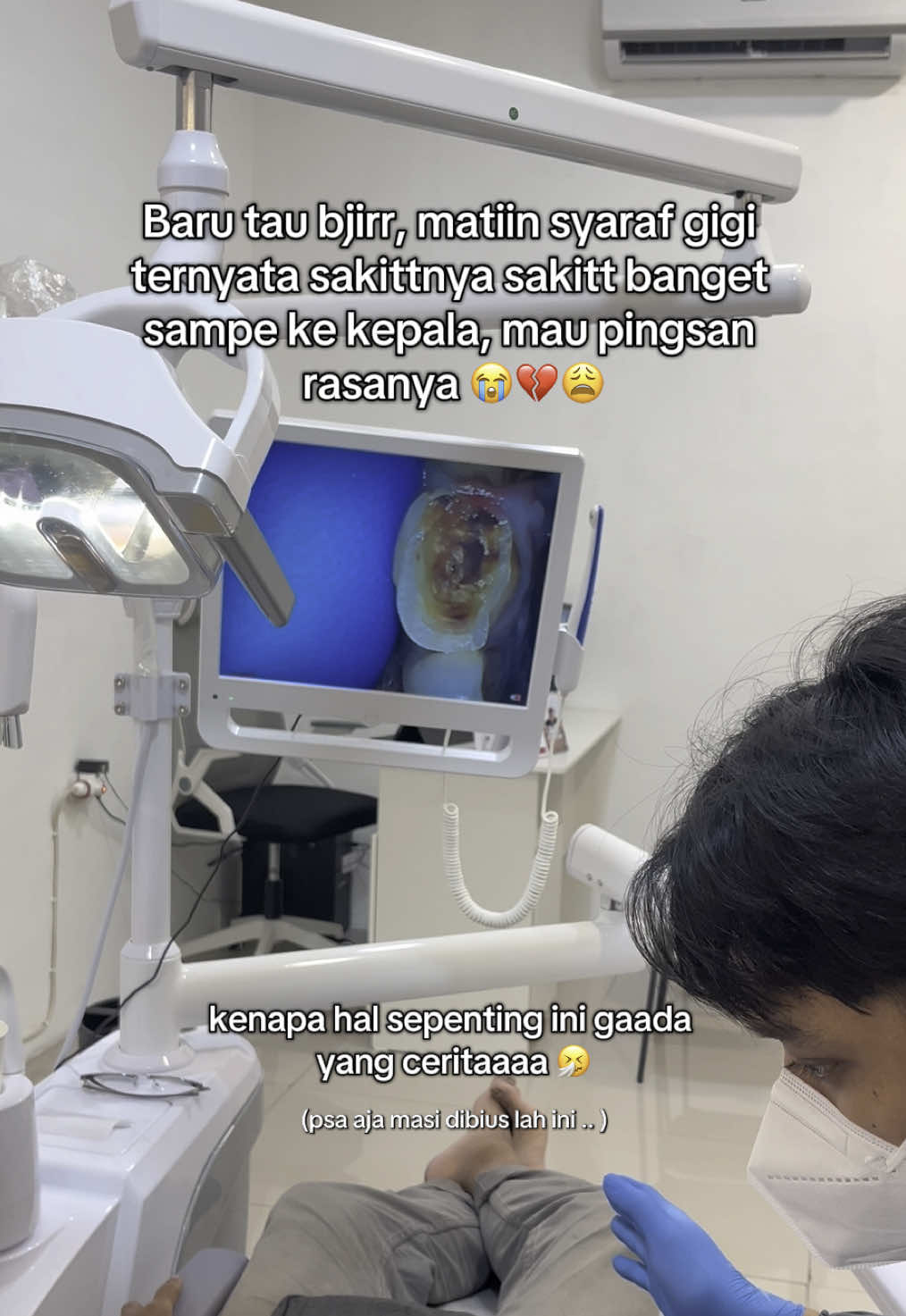 Kepala sampe ikutan sakit 😭🥲 . . . . . . . . . . . Konsultasi gratis dengan dokter gigi kami! Untuk reservasi klik link di bio/ via DM/ whatsapp 0852-5989-5331 📍D Dental Studio Senin - Minggu | 09.00 - 21.00 Jl. Manyar No. 72, Gubeng, Surabaya #ddentalstudio #doktergigisby #doktergigisurabaya #behelgigi #behelgigisurabaya #behelgigisby #gigirapi #doktergigisurabaya #gigiberlubang #caries 
