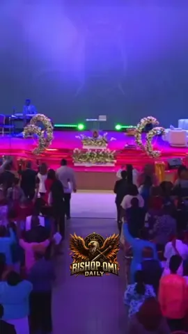 Tu ne seras plus seul(e). Dieu envoie des anges pour marcher avec toi !  #bishopomi #mata #eam #viralvideos #tiktoktrend #prieredujour #proclamation #tiktokchretien #tiktokfrance🇨🇵 