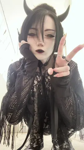 Диджейка с казантипа стайл. Человек - тюль 🖤 урааа тетя ризе завод завод 