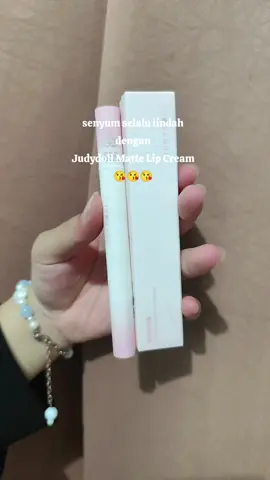 Tampil selalu menarik dengan lip cream ini #judydoll #lipcream 