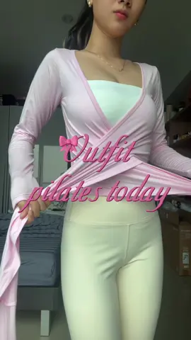 I’m ready for pilates🎀💗🌸#pilates #pilatesgirl #outfitideas 