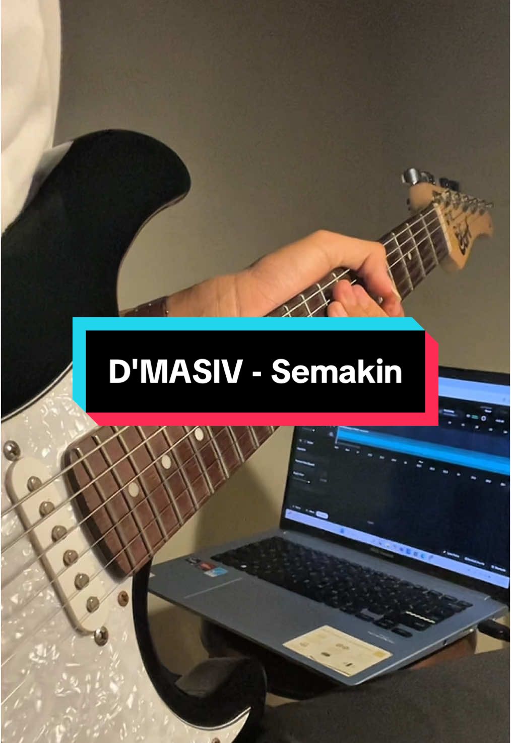 Menggilaimu🥀… Original Song🎶 D'MASIV - Semakin Masih Tetap Belajar😁 #dmasiv #semakin #gitarisindonesia #gitarcover #gitarsolo #gitarispemula #fyp 
