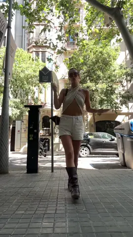 @Black Coffee timeeee ☕️💃🏼 #barcelona #brunch #OOTD 