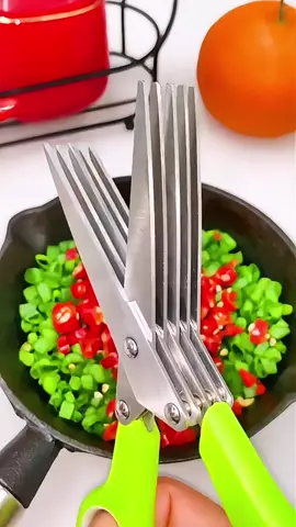 🌿✂️ Multi-Layer Green Onion Scissors – Chop Herbs in Seconds! Say goodbye to endless chopping! These Multifunctional Stainless Steel Scissors make slicing green onions, herbs, seaweed & spices 5x faster with their sharp multi-layer blades. Perfect for any kitchen pro or home cook! 👩‍🍳🍃 🛒 Make prep time a breeze – grab yours now! 🔗 Link in bioo!! #kitchenscissors #timesaver #CookingHacks #kitchengadgets #scissors #gadgets #bestprice #amazonfinds #amazon #losangeles 