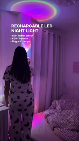 Pretty night light! ✨ #walllamp #lednightlight #ledwalllamp #rgblight #dimmablelight #nightlight #ledlight #rainbowlights 