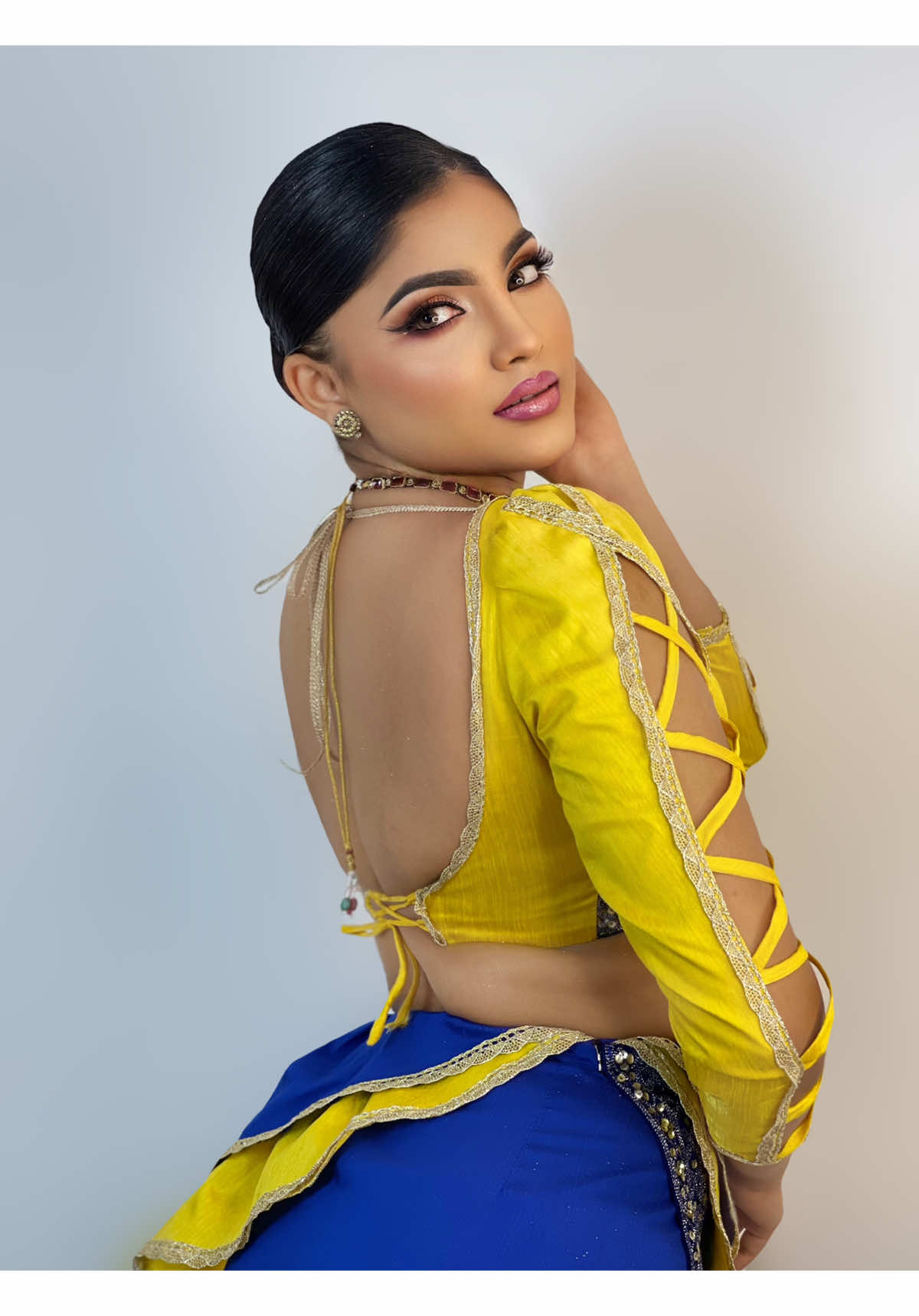 @dasuni.senethma                    SACHINI NAKANDALA BRIDAL & BEAUTY.                                     Colombo – Nugegoda | Embilipitiya – Newtown.  0777186503 / 0767850775.                           #sachininakandala #bridalmakeup #srilankanbride #weddingmakeup #bridallook #beautywithclass #kandyanbride #makeupartist #srilankawedding #saloncolombo #nugegoda #embilipitiya #srilankasalon #bridetobe2025 #dasunisenethma #Dasuni Senethma
