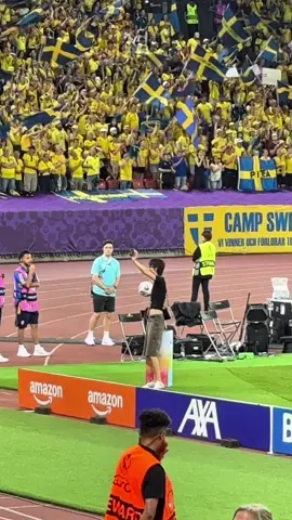 Anzeige//stealing the matchball be like:🥹 @adidas @UEFA Women’s EURO 2025 #weuro2025 #createwithadidas 