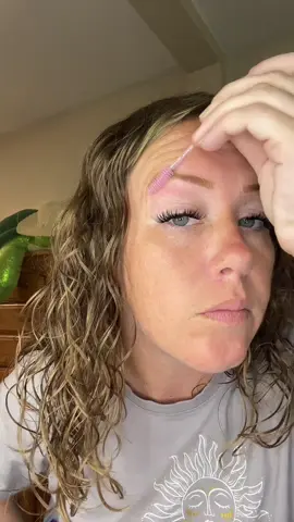 Eyebrow dayyyyyy!!!! I don’t think I can use another product now. @AUpinkFashion got a banger on their hands! This last me a solid 2 days before fading. #eyebrowsonfleek #easypeeloffeyebrowgel #fyp #aupinkfashion #girliescomelook 