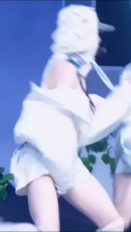 Le Sserafim Yunjin Compilation Kgirls Fun #kgirlsfun #lesserafim #yunjin #lesserafimyujin #yunjinlesserafim 