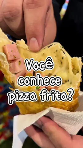 Você já provou a pizza frita de Volta Redonda? 😍  Essa delícia crocante ganhou o reconhecimento que merece! 👑🍕 Marca aqui quem precisa conhecer esse tesouro de Volta Redonda! 👇✨ Já comeu? Conta aqui nos comentários! ⬇️ #pizzafrita #voltaredonda #ComidaDeVR #patrimoniocultural #comidatípica #streetfoodbrasil #FoodTok #FYP #pravocê  #creatorsearchinsights 