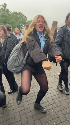 #uk #tights #schoolunifrom #schoolies #l4l #feet #blacktights #british #fyp #xybca #schooltights #uniform #follow4follow #school #following #britishschool #britain 